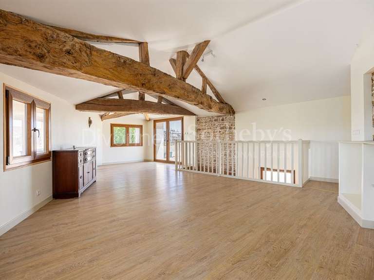 Maison Saint-Amour-Bellevue - 9 chambres - 311m²