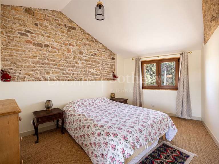 Maison Saint-Amour-Bellevue - 9 chambres - 311m²