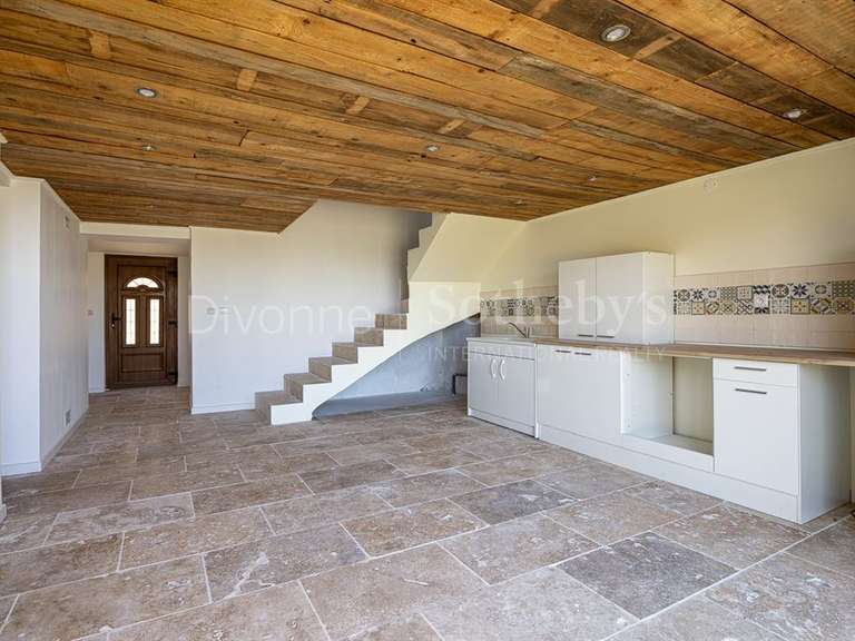 Maison Saint-Amour-Bellevue - 9 chambres - 311m²