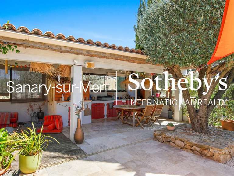 Maison Sanary-sur-Mer - 4 chambres - 142m²