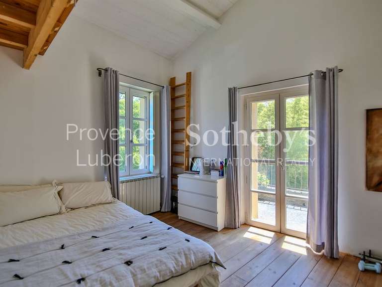 Maison Althen-des-Paluds - 5 chambres - 280m²