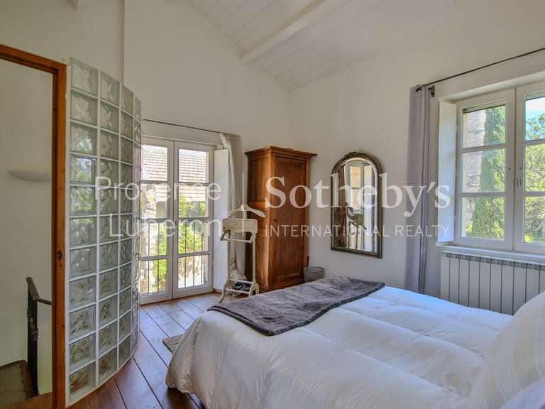 Maison Althen-des-Paluds - 5 chambres - 280m²