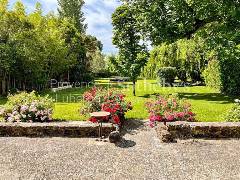 Maison Althen-des-Paluds - 5 chambres - 280m²