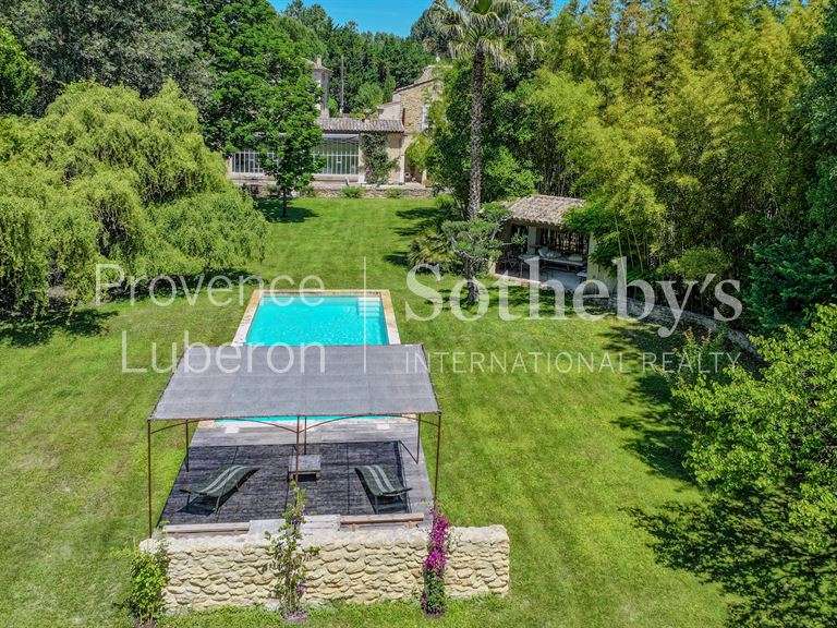 Maison Althen-des-Paluds - 5 chambres - 280m²