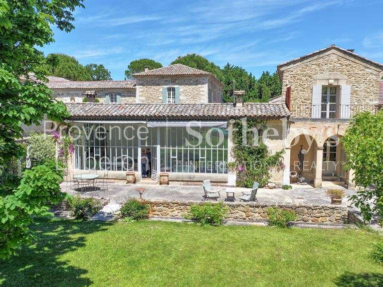Maison Althen-des-Paluds - 5 chambres - 280m²