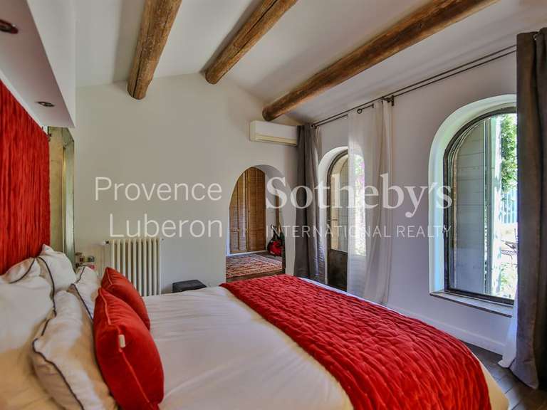 Maison Althen-des-Paluds - 5 chambres - 280m²