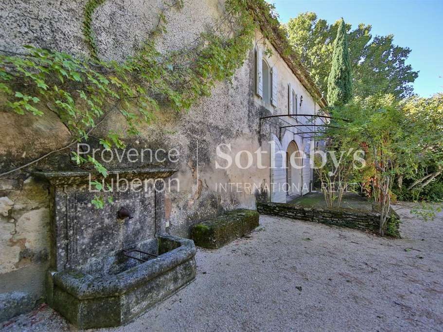Maison Joucas