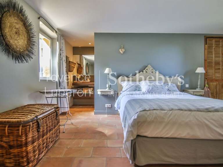 Maison Murs - 4 chambres - 200m²