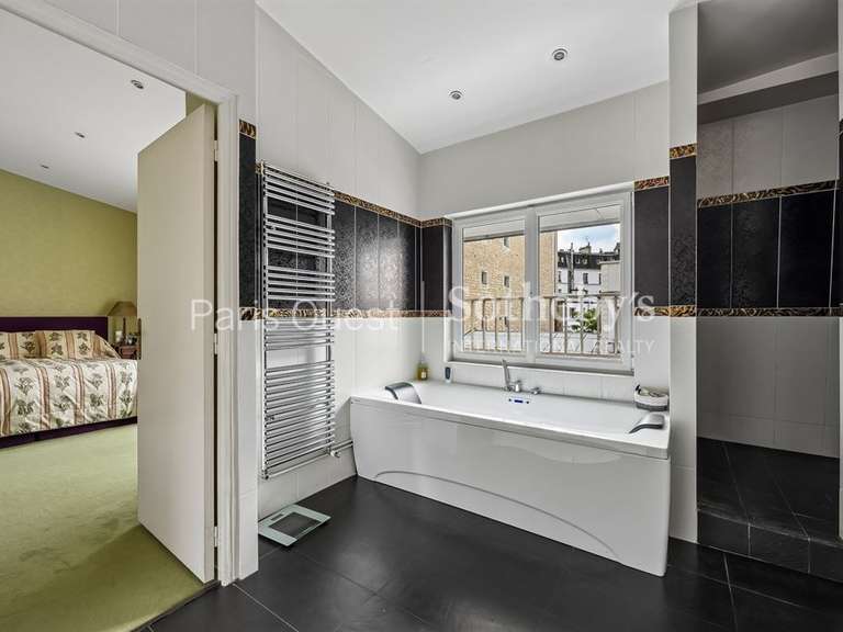 Maison Paris 16e - 5 chambres - 300m²