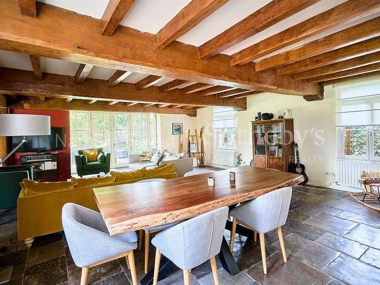 Maison Sainghin-en-Mélantois - 5 chambres - 220m²
