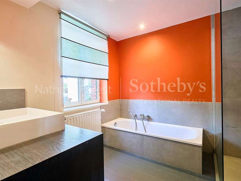 Maison Sainghin-en-Mélantois - 5 chambres - 220m²
