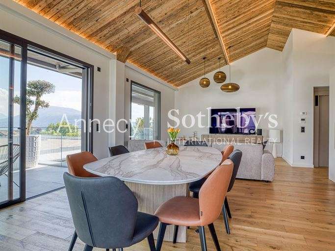Maison Annecy-le-Vieux - 5 chambres - 217m²