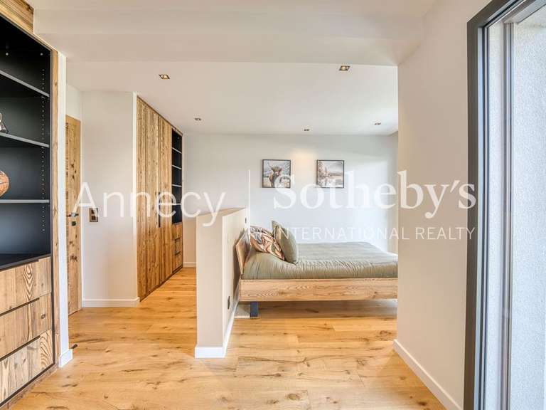 Maison Annecy-le-Vieux - 5 chambres - 217m²