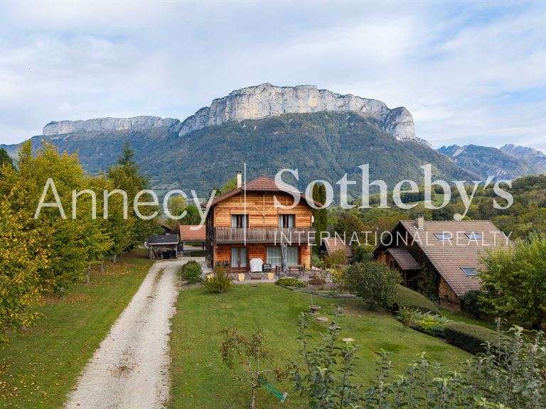 Maison Annecy - 4 chambres - 162m²