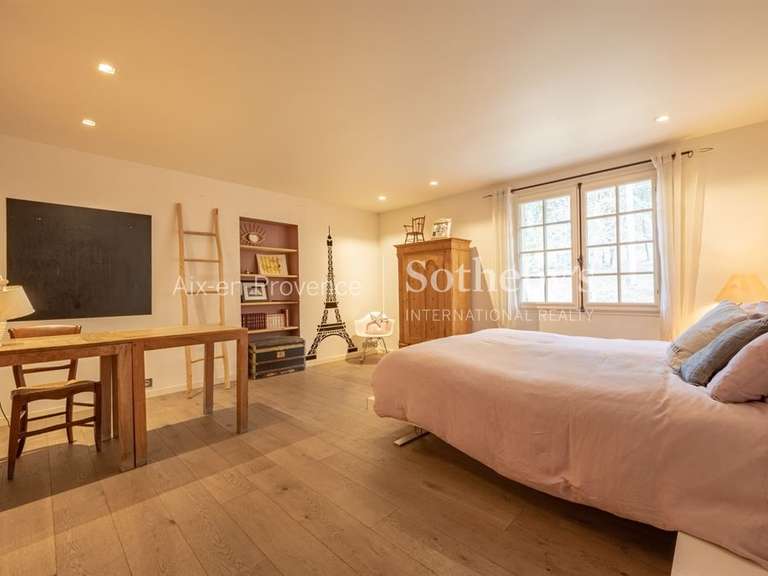 House Aix-en-Provence - 5 bedrooms - 353m²