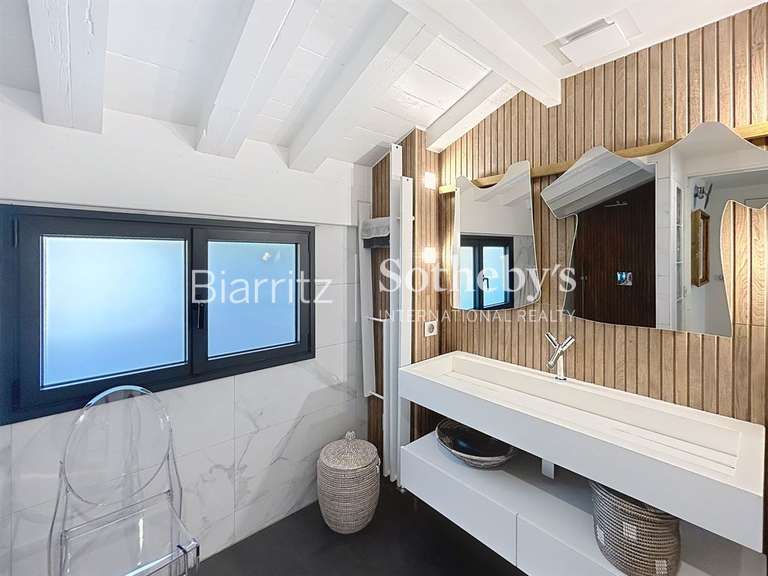 Maison Saint-Jean-de-Luz - 4 chambres - 157m²
