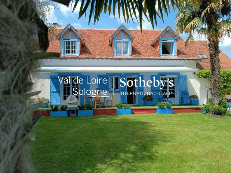 Maison Chémery - 4 chambres - 230m²