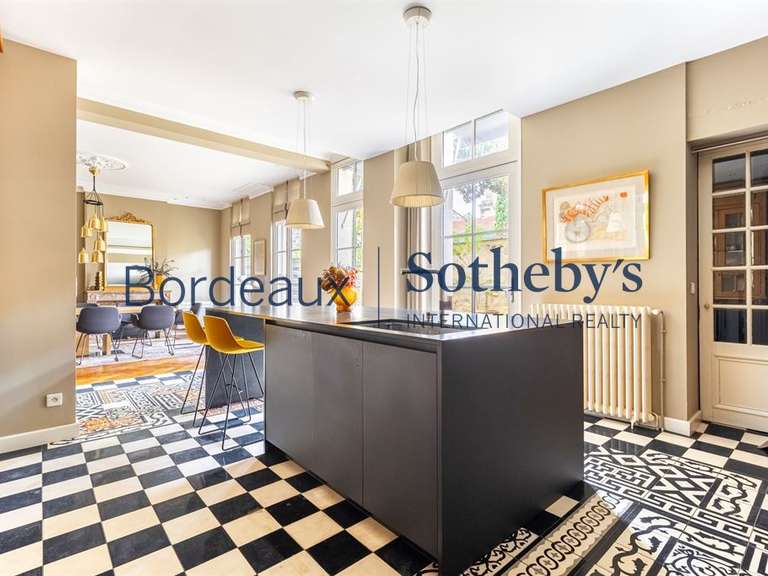Maison Bordeaux - 6 chambres - 330m²