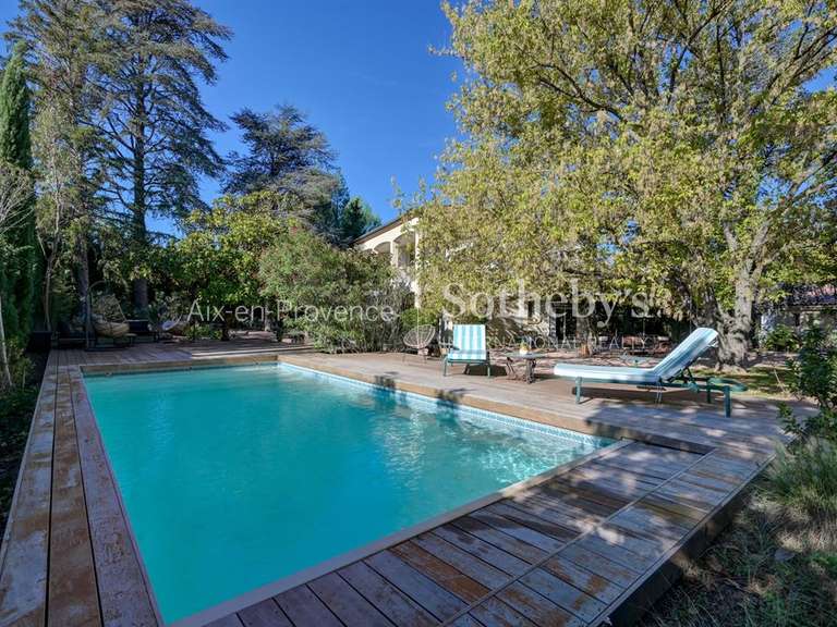 Maison Aix-en-Provence - 205m²