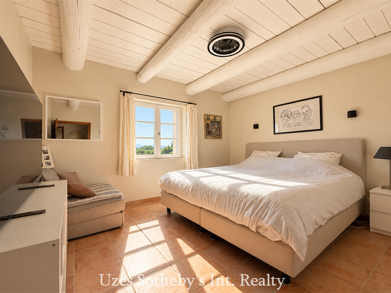 Maison Uzès - 4 chambres - 190m²
