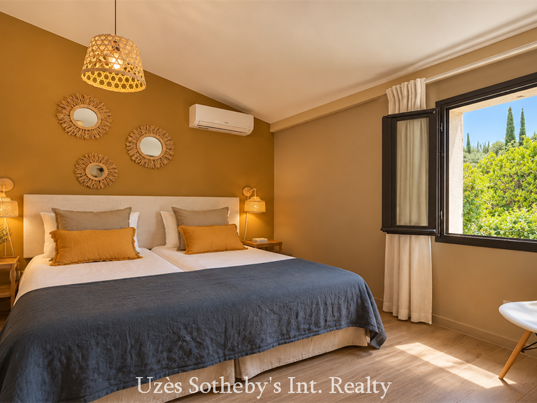 Maison Uzès - 7 chambres - 258m²