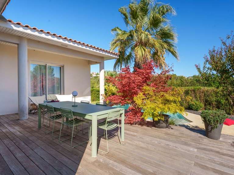 House Juvignac - 4 bedrooms - 200m²