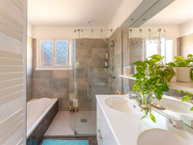 House Le Crès - 4 bedrooms - 178m²