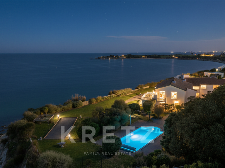 House La Rochelle - 7 bedrooms - 310m²
