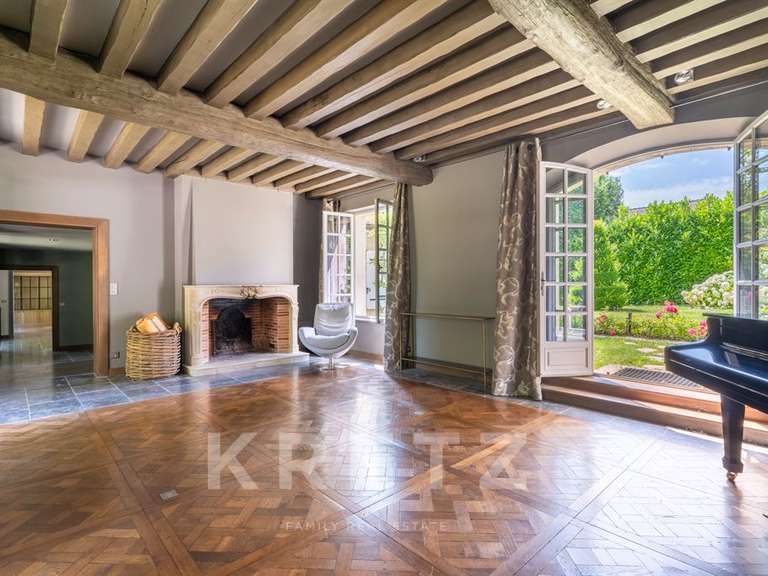 Maison Neauphle-le-Vieux - 8 chambres - 483m²