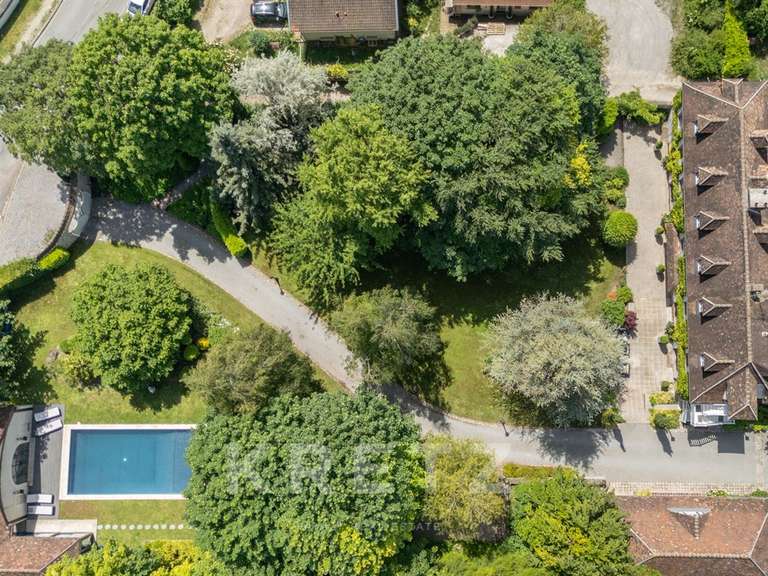 Maison Neauphle-le-Vieux - 8 chambres - 483m²