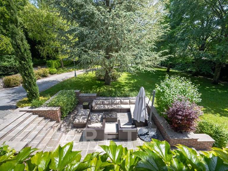 Maison Neauphle-le-Vieux - 8 chambres - 483m²