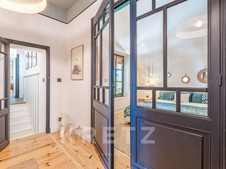 House Eysines - 5 bedrooms - 305m²