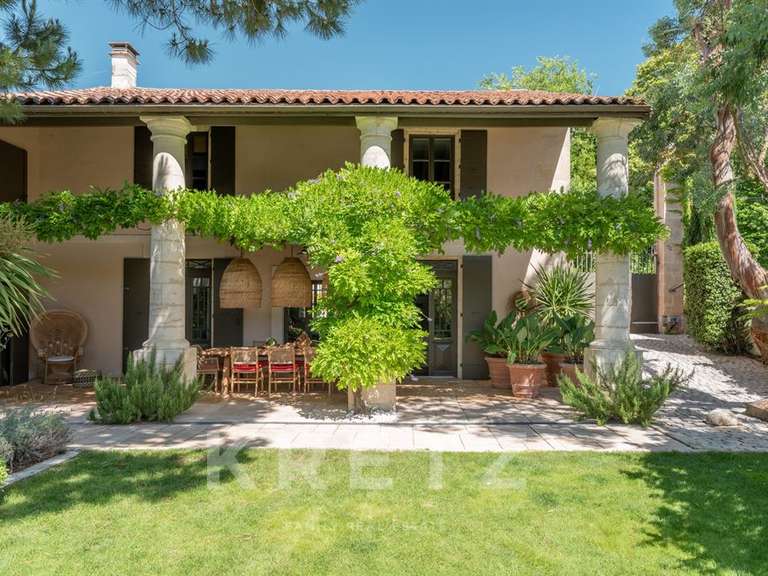 House Eysines - 5 bedrooms - 305m²