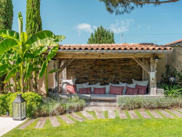 House Eysines - 5 bedrooms - 305m²