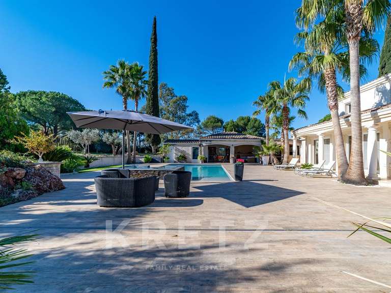 Maison Agde - 5 chambres - 440m²