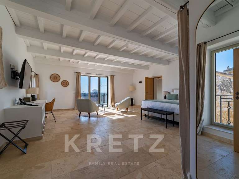 Maison Uzès - 16 chambres - 1650m²