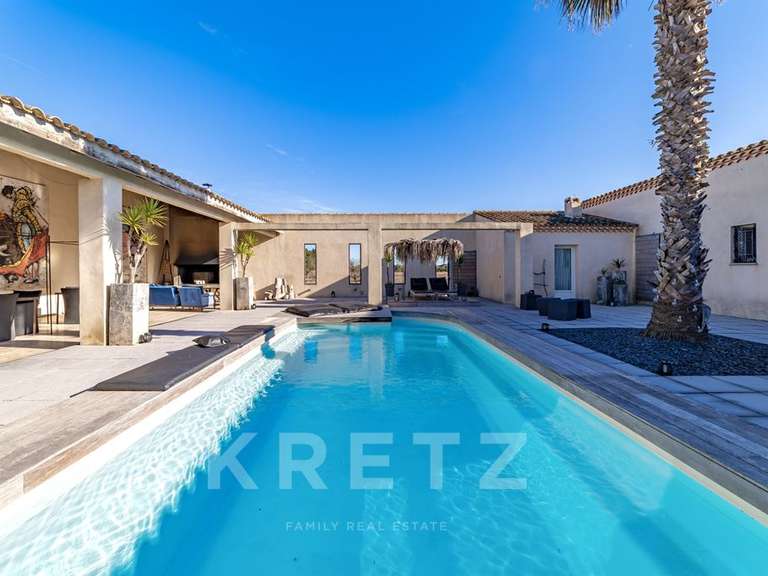 Maison Aigues-Mortes - 5 chambres - 200m²