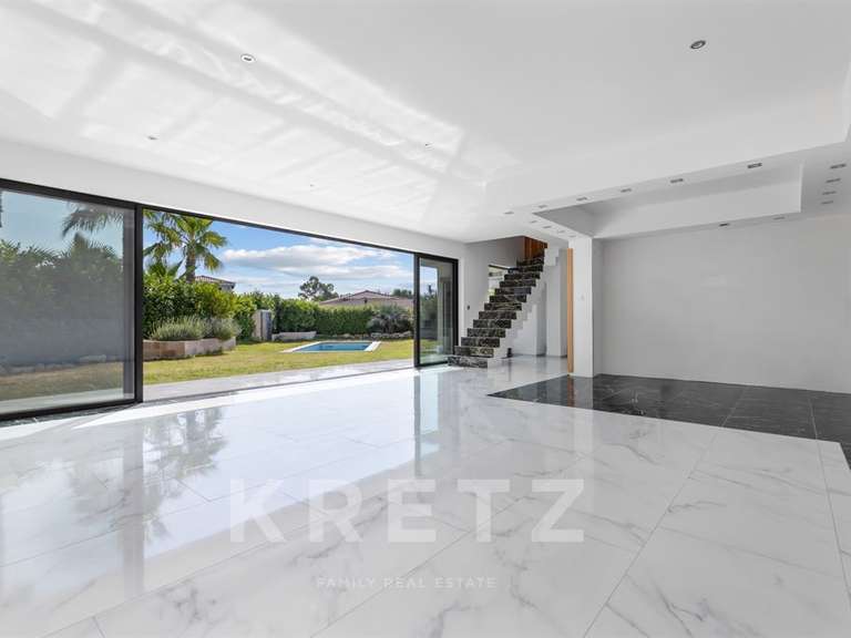 Maison Grimaud - 5 chambres - 204m²
