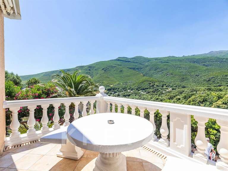 Maison Sisco - 5 chambres - 254m²
