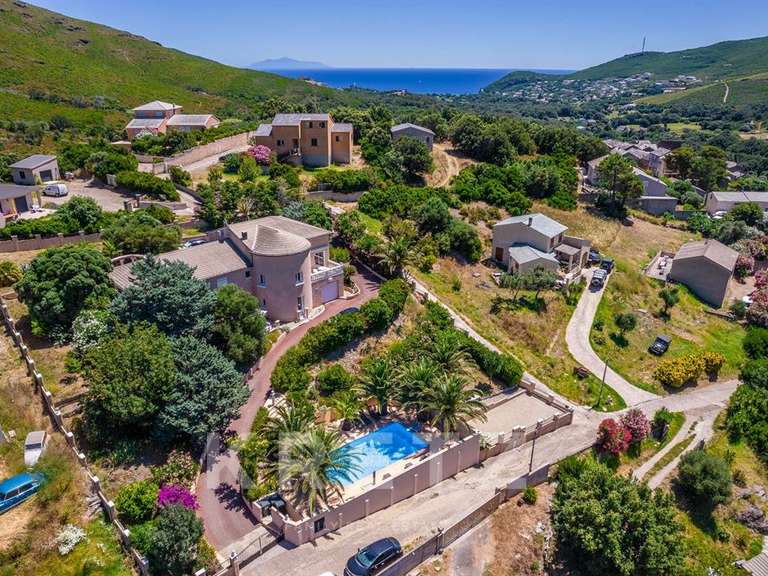 Maison Sisco - 5 chambres - 254m²