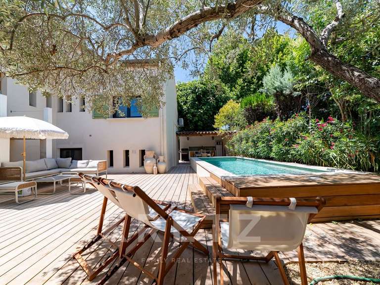 Maison Aix-en-Provence - 5 chambres - 220m²