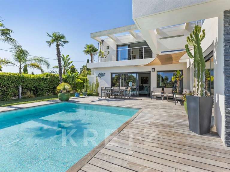 House Sanary-sur-Mer - 4 bedrooms - 250m²