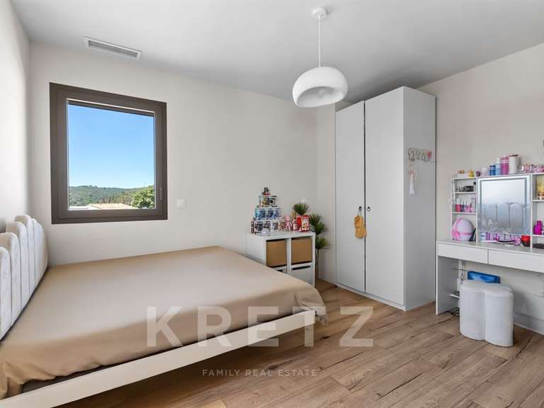 Maison Gréoux-les-Bains - 5 chambres - 210m²