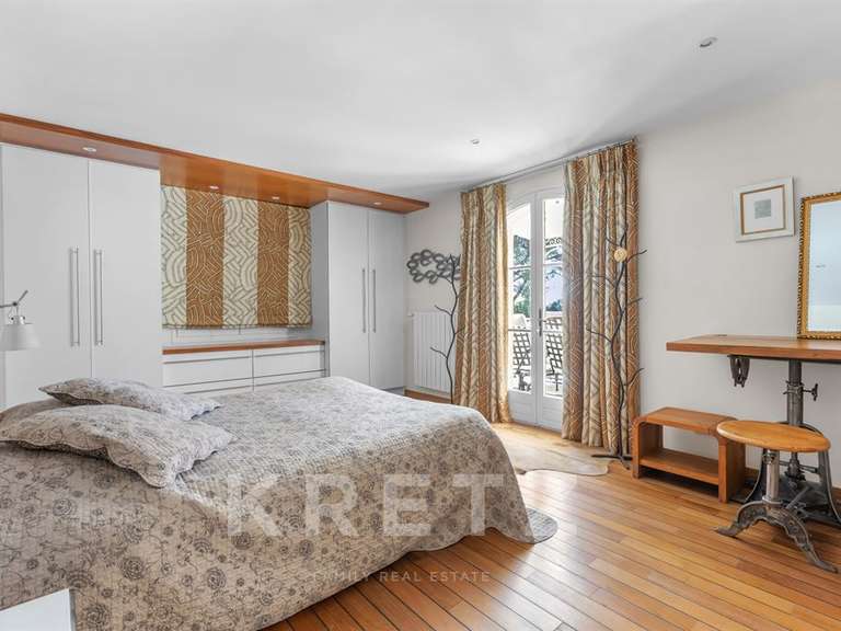 Maison Biot - 6 chambres - 556m²