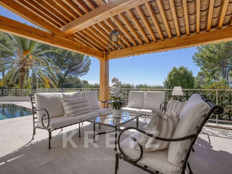 Maison Biot - 6 chambres - 556m²