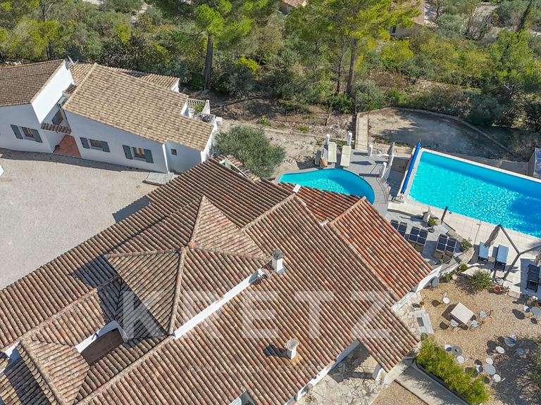House Fontaine-de-Vaucluse - 14 bedrooms - 420m²