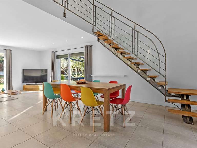 Maison Aix-en-Provence - 4 chambres - 165m²