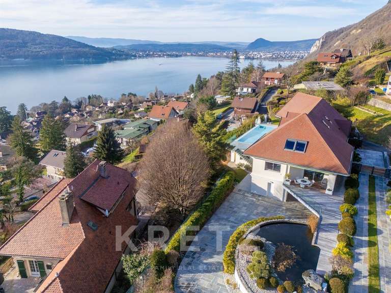 Maison Veyrier-du-Lac - 5 chambres - 442m²
