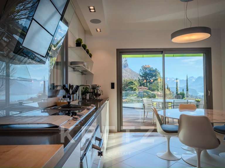 Maison Veyrier-du-Lac - 5 chambres - 442m²