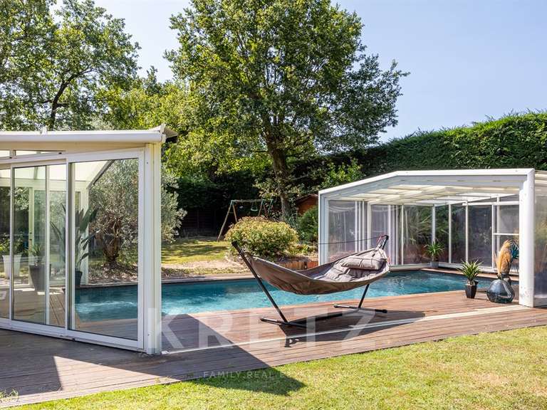 Maison Rezé - 4 chambres - 196m²